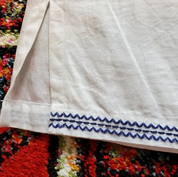 Selling Beautiful Women's Blue & White Long Sleeved Top with Floral Design - Picture 8 of 10